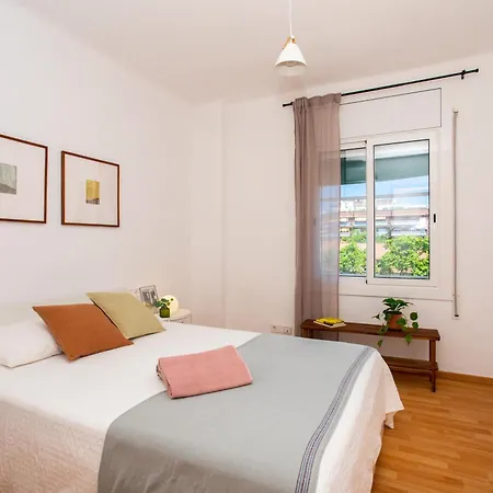 Spacious Sagrada Familia Apartment
